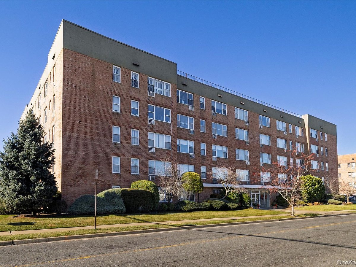Guy Lombardo Avenue, NY - 280 Guy Lombardo Avenue #3D, Freeport, NY 11520 | Zillow