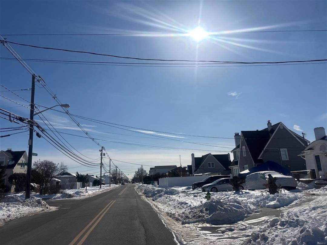 Guy Lombardo Avenue, NY - 644 Guy Lombardo Ave, Freeport, NY 11520 | ServiceLink Auction